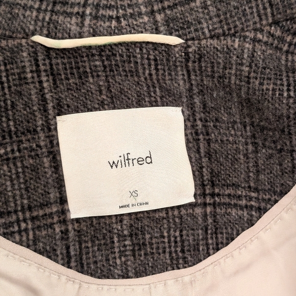 Aritzia - Wilfred The Cocoon Coat Wool Cashmere (XS) - Picture 6 of 10